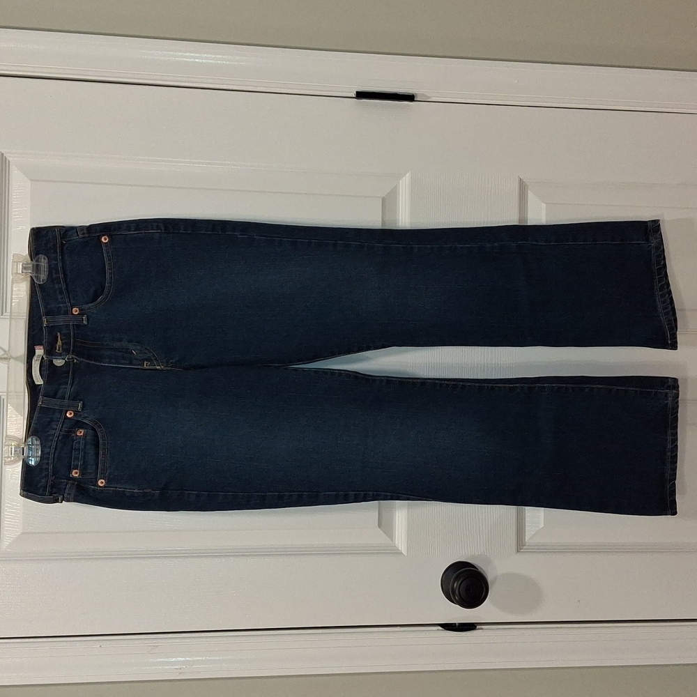 Levis jeans. Boot cut. Size 4M.